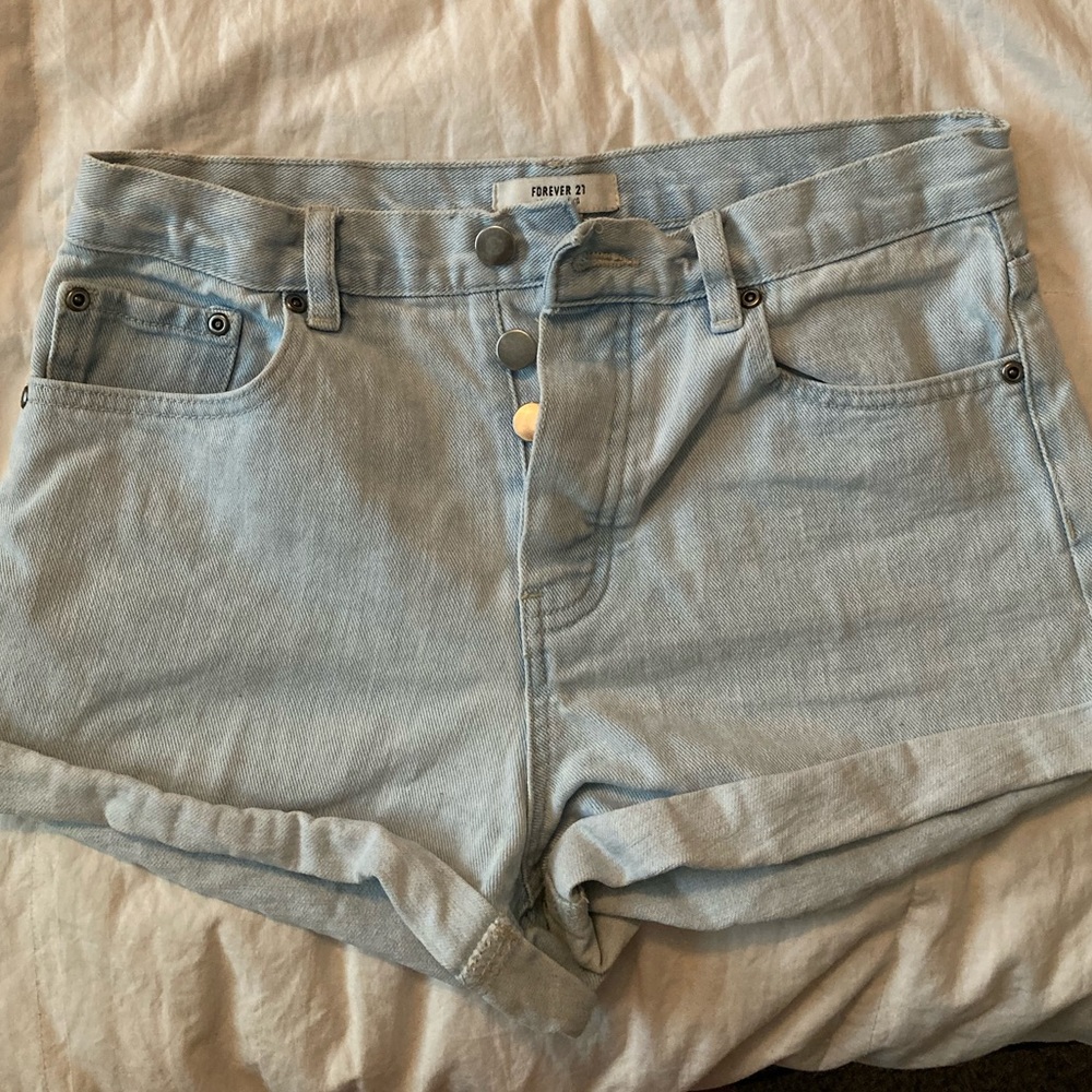 Mid-rise denim shorts